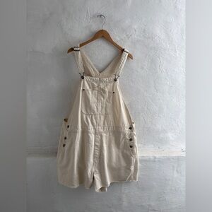 Old Navy cream Slouchy Denim Short Overalls